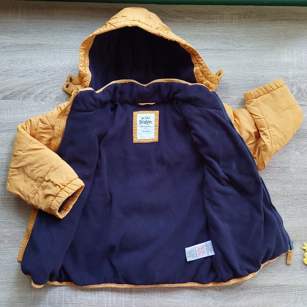 Mini Boden yellow puffer coat 7-8 years - Picture 6 of 16